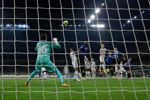 和足球專家 和足球專家