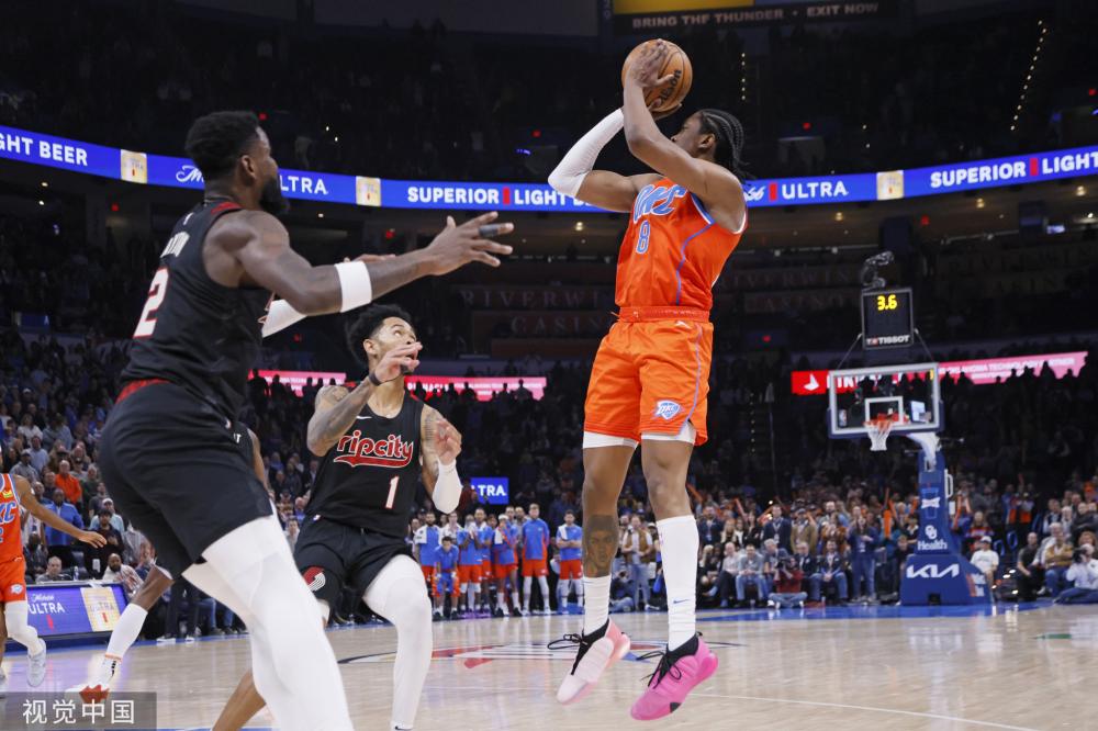 赛场上发生 赛场上发生