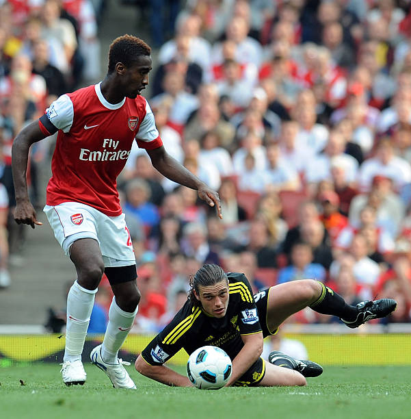 但考虑到曼 但考虑到曼